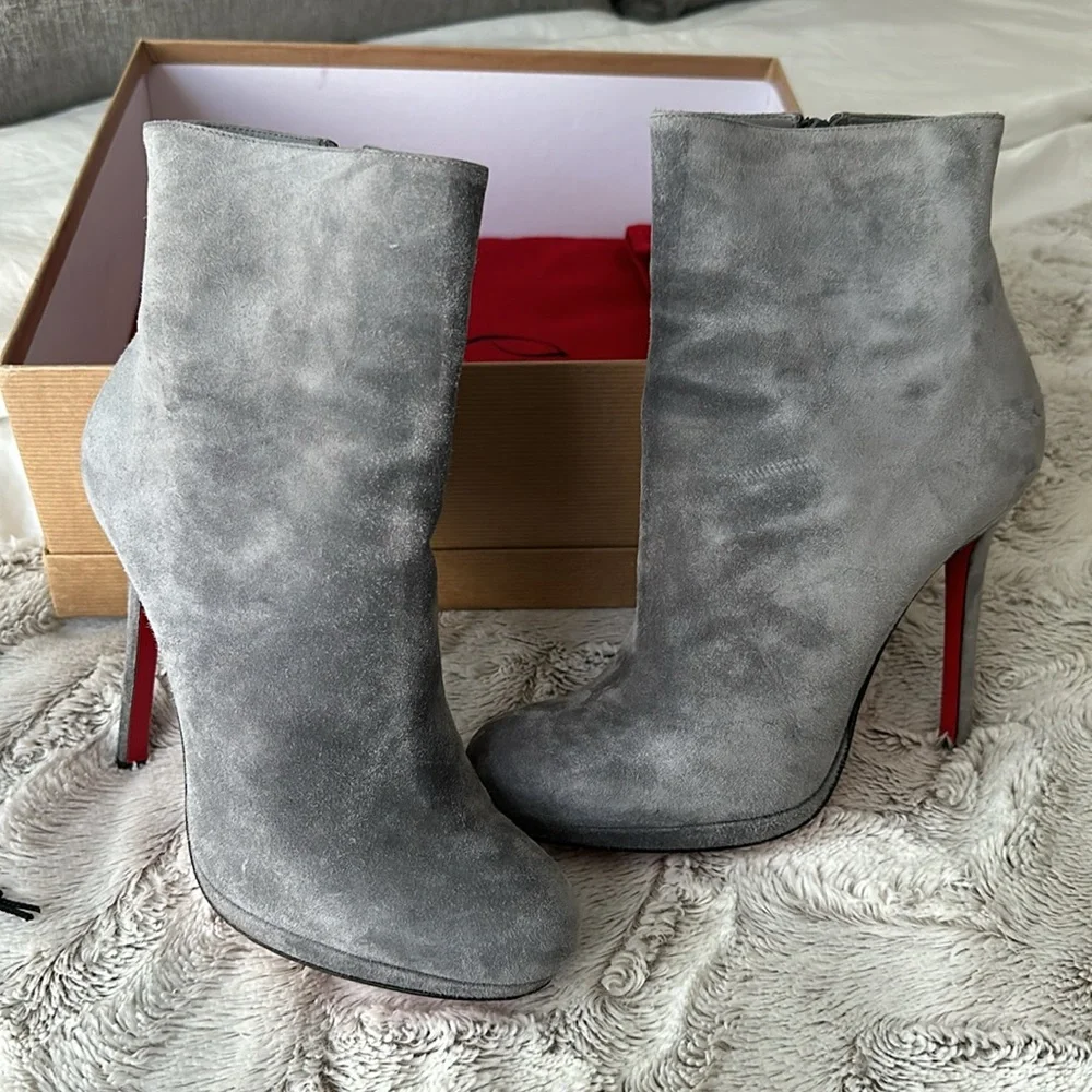 Bootylili Velours Christian Louboutin booties - Picture 4 of 16